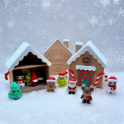 Mézeskalács Házikó - 10 db Karácsonyi mini figurával