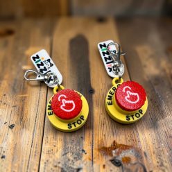 Vészleállító Piros Gomb Kulcstartó